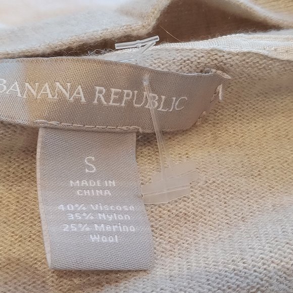 Cute Banana Republic sweater, perfect condition S - Picture 3 of 6